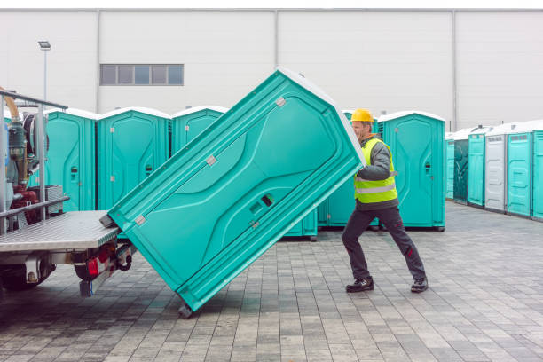 Porta potty delivery and setup in New Hampton, IA